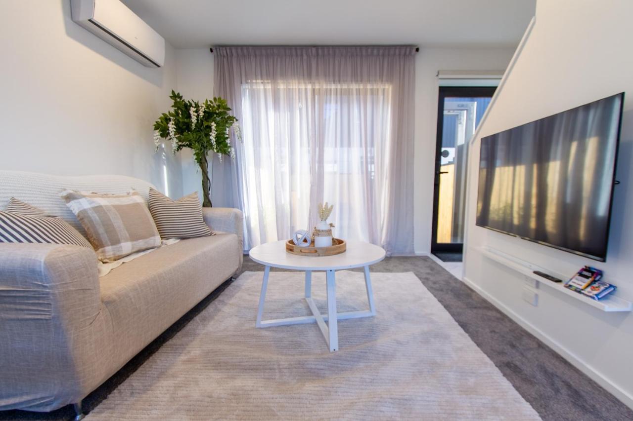 Stylish 2-Bedroom Haven Next To Hagley Park Christchurch Exterior photo