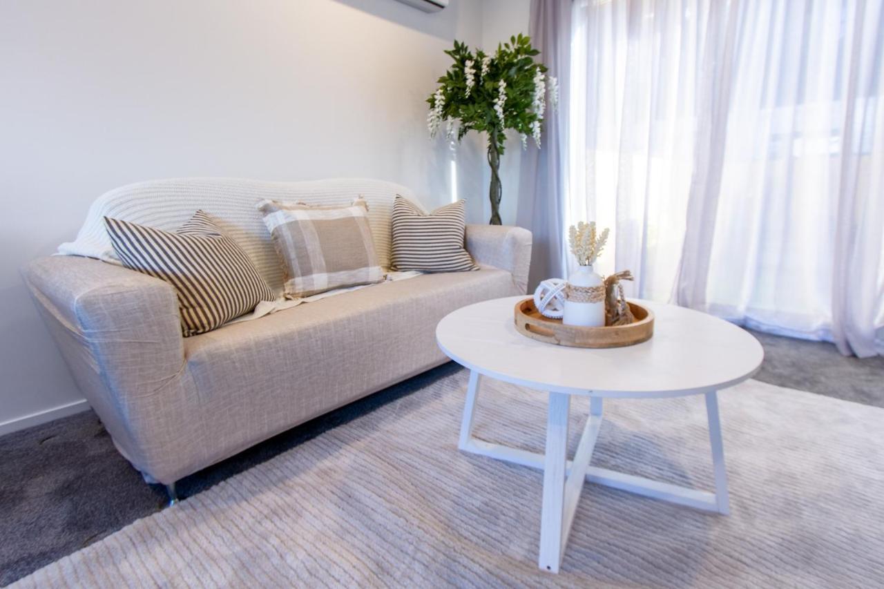 Stylish 2-Bedroom Haven Next To Hagley Park Christchurch Exterior photo
