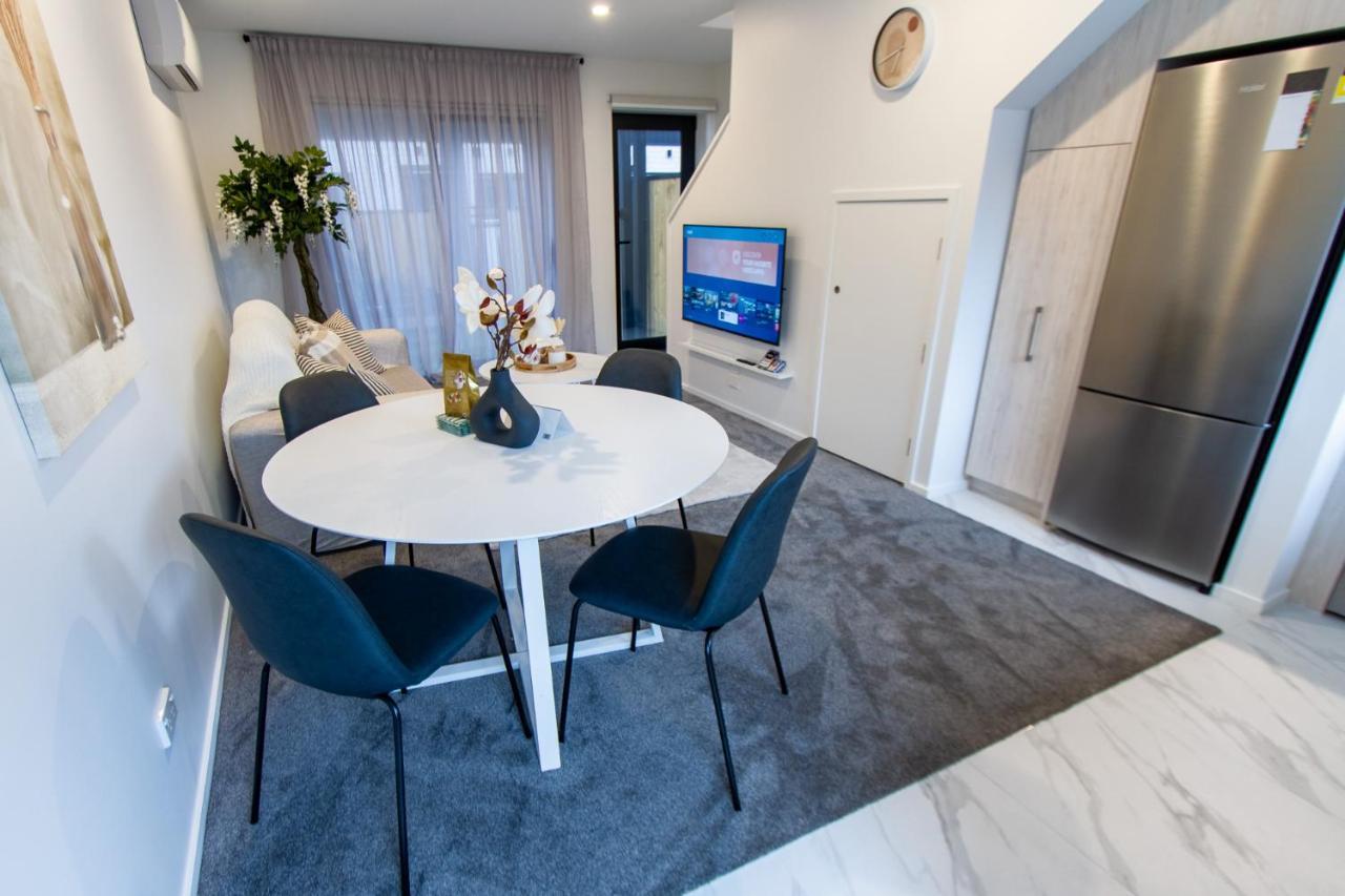 Stylish 2-Bedroom Haven Next To Hagley Park Christchurch Exterior photo